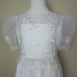 VINTAGE Girls Dress 10 Bridal Prom Gown White